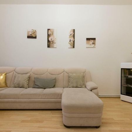 Spacious Apartment Near Wenceslas Square Prague Exterior photo